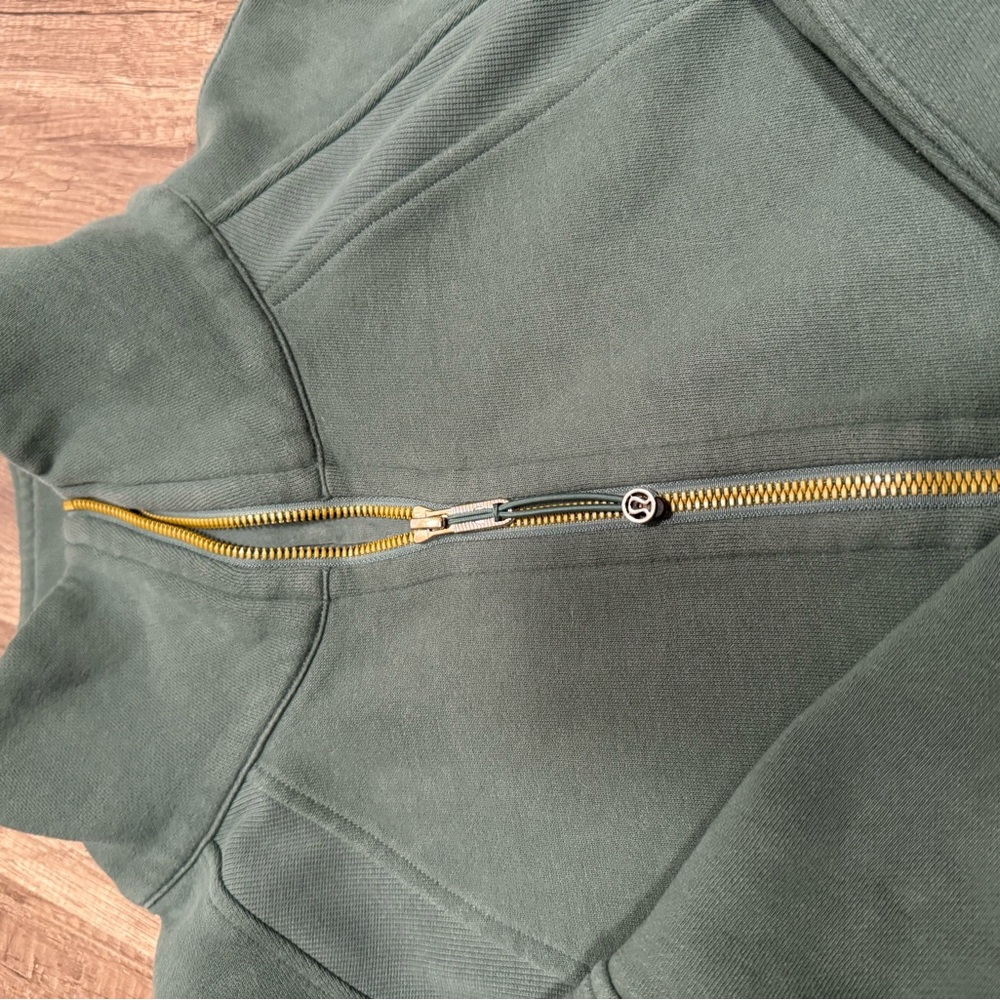 M/L Lululemon Scuba - Picture 10 of 15